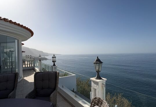 Beindruckende Wohnung in erster Meereslinie