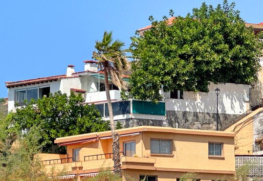Chalet in unwiederbringlicher Lage direkt am Meer